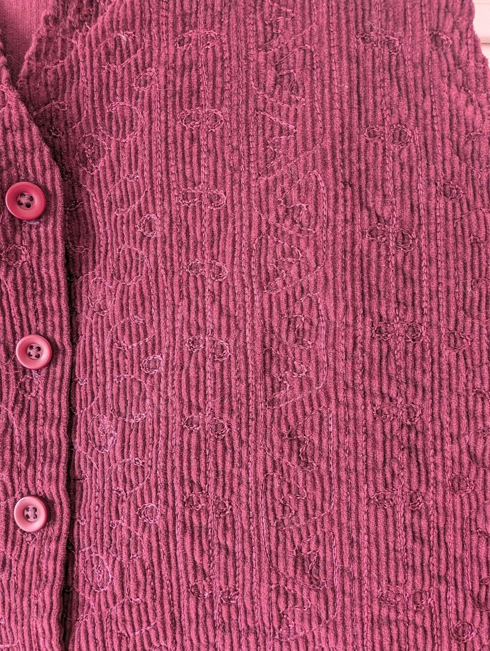 VINTAGE North Crest Vest - Picture 3 of 3